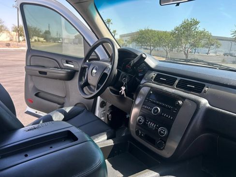 Used 2009 Chevrolet Tahoe 4WD w/ Skid Plate Package image 21