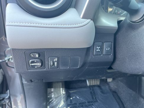 Used 2016 Toyota RAV4 XLE AWD/4WD image 11
