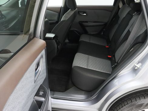 Used 2023 Nissan Rogue SV image 28