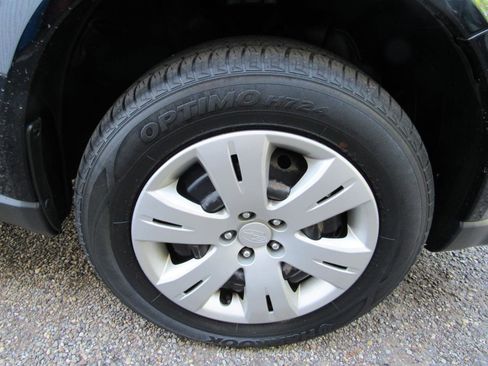 Used 2009 Subaru Outback 2.5i AWD/4WD image 9