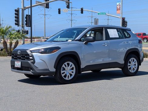 Used 2026 Toyota Corolla Cross L image 11