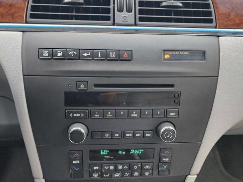 Used 2005 Buick LaCrosse CXS image 36