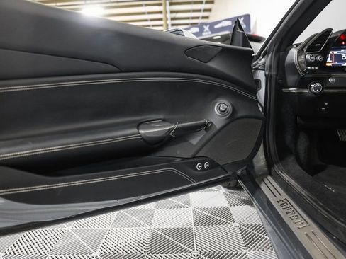 Used 2017 Ferrari 488 Spider image 29