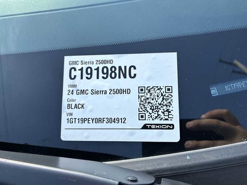 Certified 2024 GMC Sierra 2500 AT4 w/ AT4 Preferred Package image 33