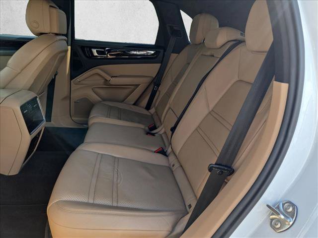 Used 2019 Porsche Cayenne S AWD/4WD image 18