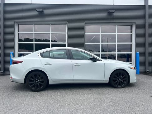 Used 2024 MAZDA MAZDA3 s FWD image 4