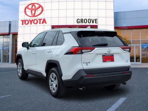 Used 2023 Toyota RAV4 LE AWD/4WD image 3