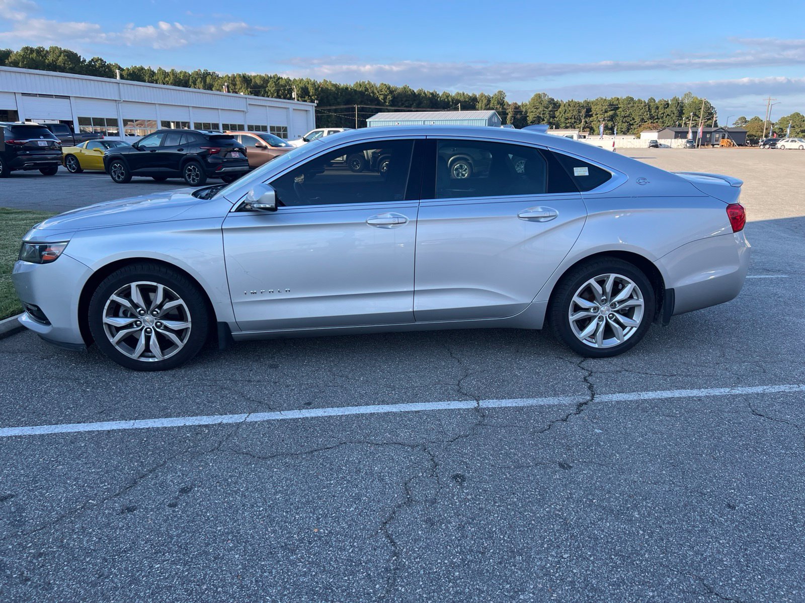 Used 2019 Chevrolet Impala LT w/ Sunroof and Spoiler Package FWD image 2