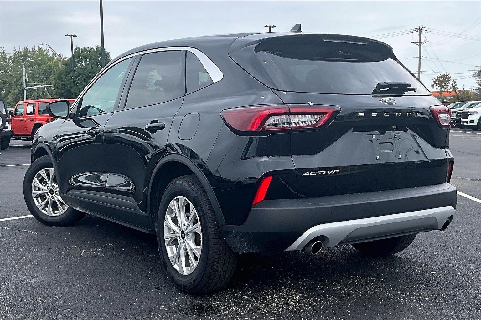 Used 2023 Ford Escape Active w/ Cold Weather Package FWD image 6