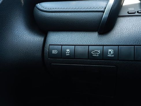 Used 2023 Toyota Camry SE FWD image 15