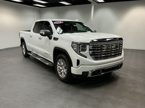 Used 2023 GMC Sierra 1500 Denali AWD/4WD image 7
