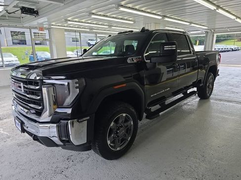 Certified 2025 GMC Sierra 2500 SLE w/ SLE Value Package; AWD/4WD image 2