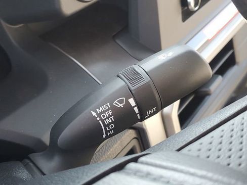 Used 2025 Toyota Tacoma TRD Sport image 18