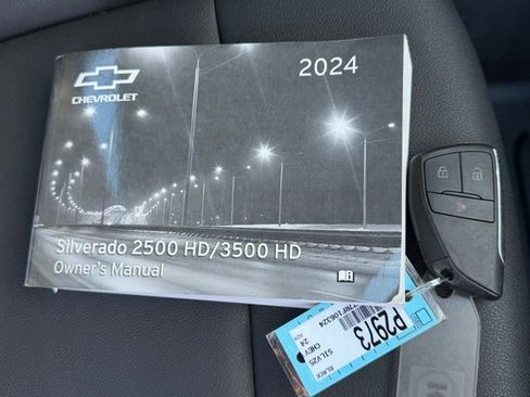 Used 2024 Chevrolet Silverado 2500 W/T image 38