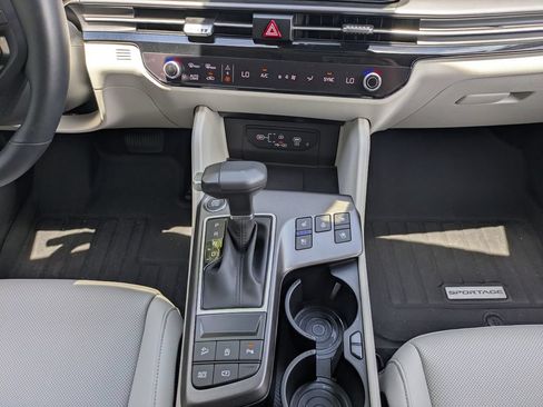Used 2026 Kia Sportage SX AWD/4WD image 19