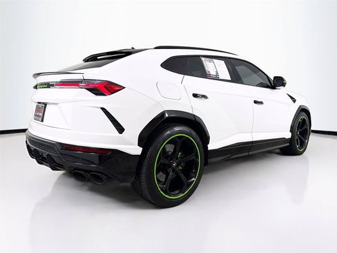 Used 2019 Lamborghini Urus AWD/4WD image 38