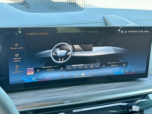 Used 2026 BMW X5 xDrive50e w/ M Sport Package image 13