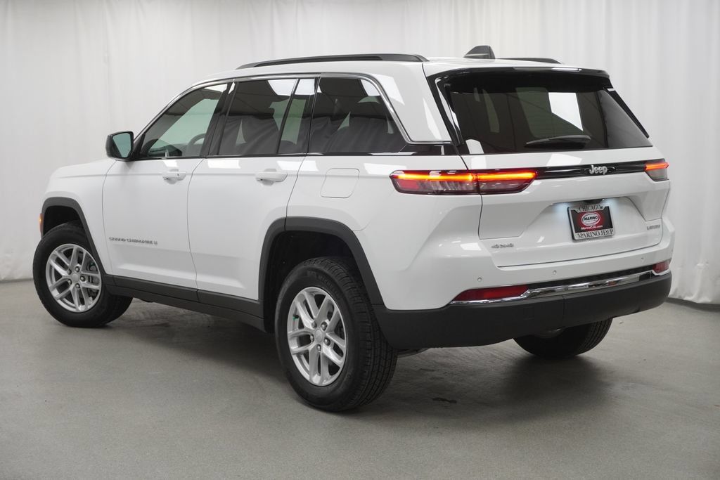 Certified 2025 Jeep Grand Cherokee Laredo X AWD/4WD image 28