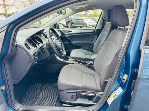 Used 2016 Volkswagen Golf S image 14