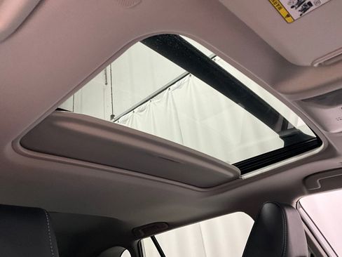 Used 2024 Toyota RAV4 XLE Premium image 22