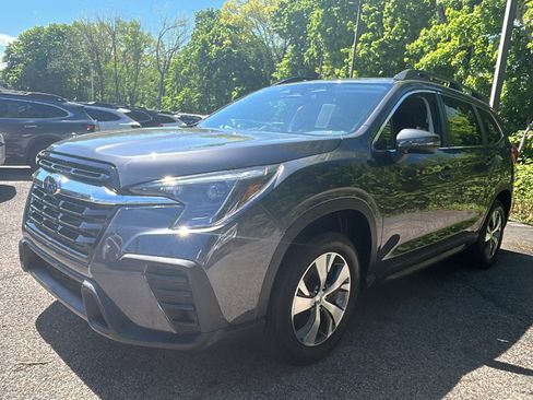 Used 2023 Subaru Ascent Premium w/ Convenience Package AWD/4WD image 3