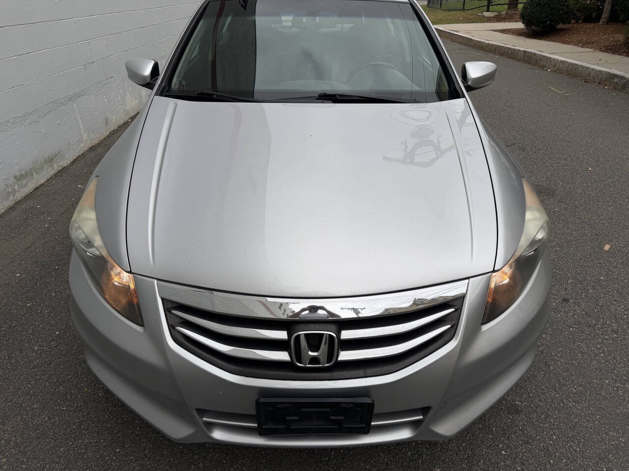 Used 2011 Honda Accord EX-L image 8