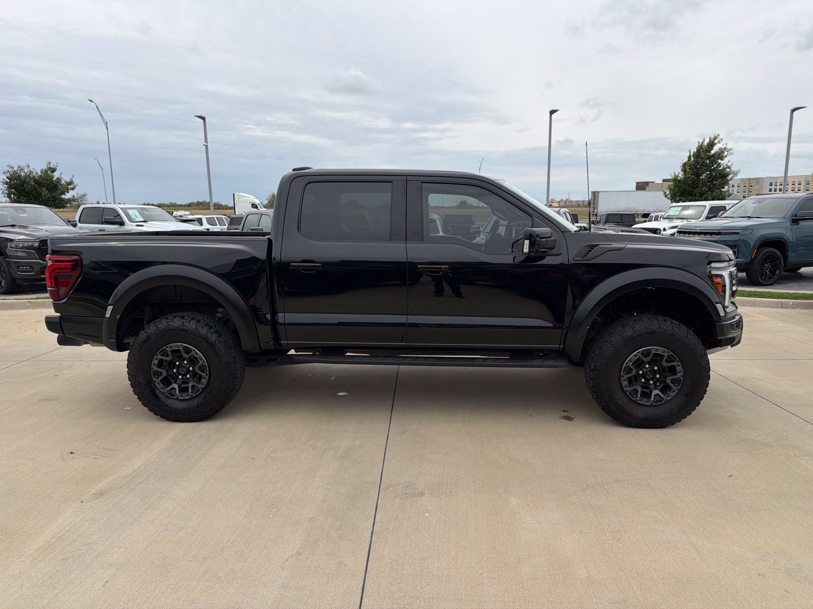 Used 2024 Ford F150 Raptor w/ Equipment Group 803A Raptor R AWD/4WD image 6