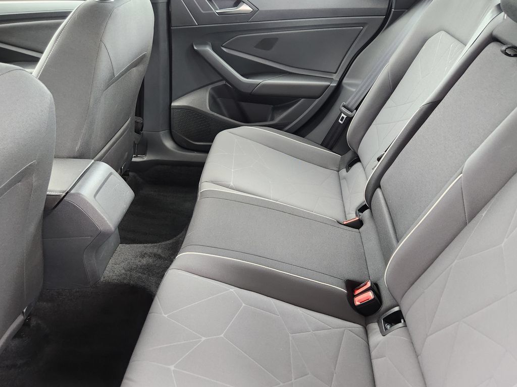 Used 2025 Volkswagen Jetta Sport FWD image 19