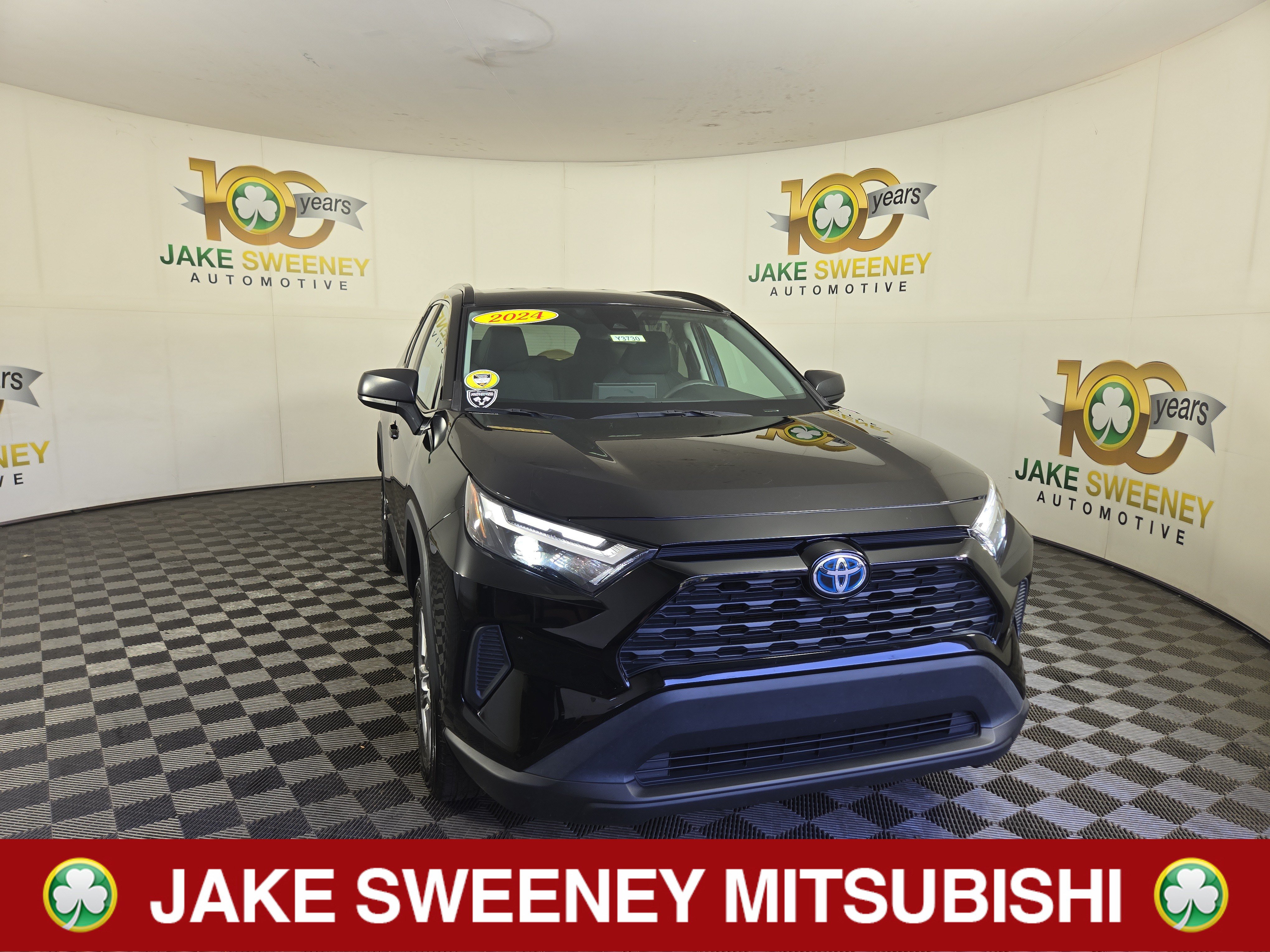 Used 2024 Toyota RAV4 LE AWD/4WD image 1