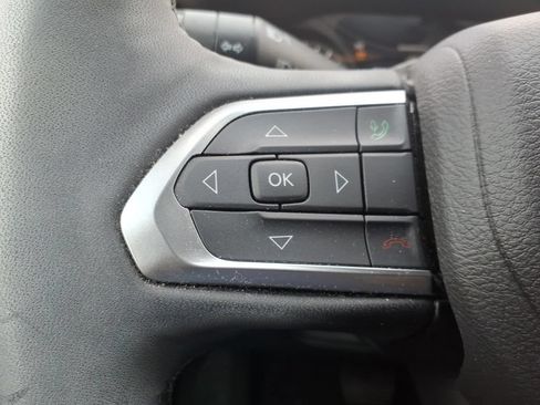Used 2023 Jeep Compass Latitude AWD/4WD image 18