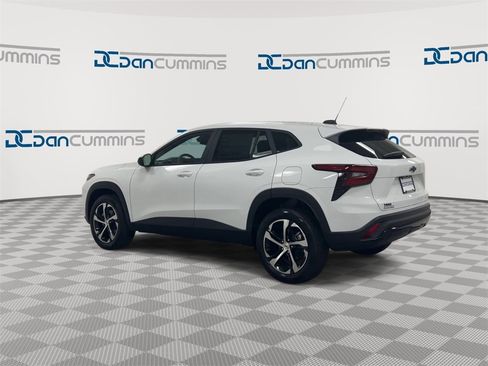 New 2026 Chevrolet Trax RS image 6