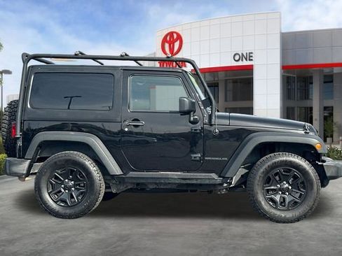 Used 2016 Jeep Wrangler Sport image 3