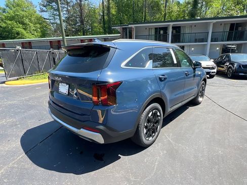 New 2025 Kia Sorento S w/ Panoramic Sunroof Package image 3