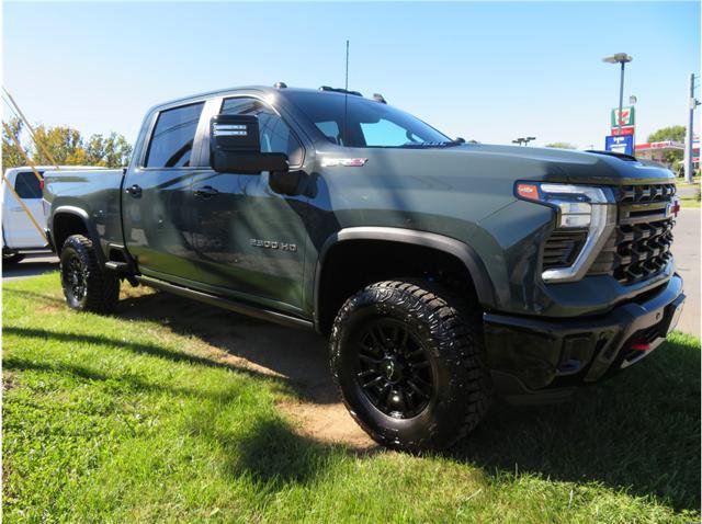 Used 2026 Chevrolet Silverado 2500 ZR2 AWD/4WD image 17
