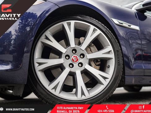 Used 2017 Jaguar XJ R-Sport image 19