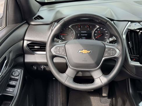 Used 2023 Chevrolet Traverse LT w/ LT Premium Package image 12