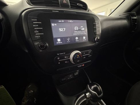 Used 2019 Kia Soul + FWD image 20