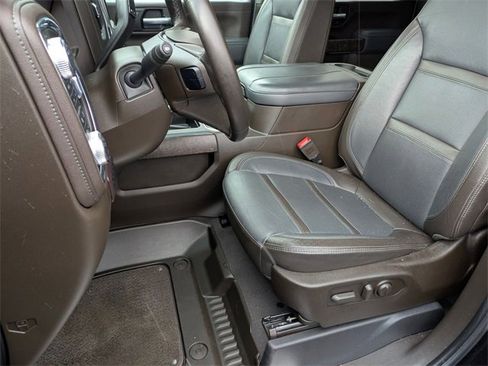 Used 2023 GMC Sierra 3500 Denali w/ Denali Black Diamond Edition image 15