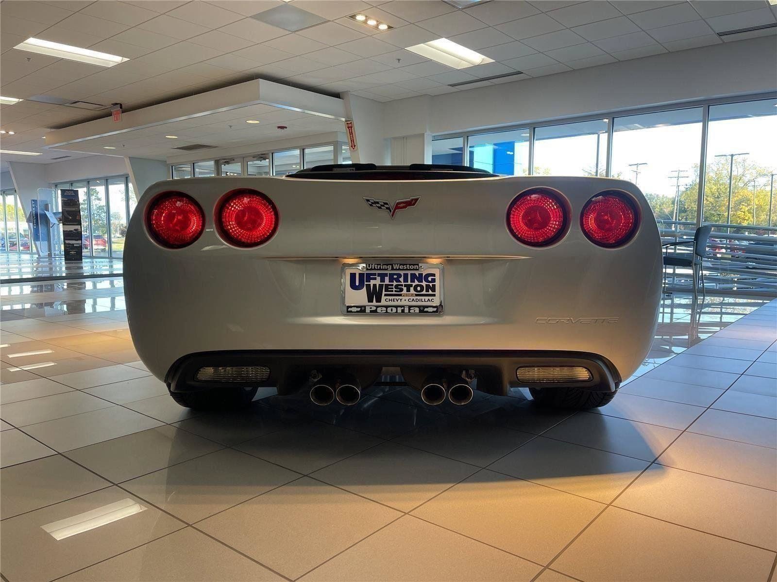 Used 2006 Chevrolet Corvette Convertible w/ Preferred Equipment Group RWD image 4