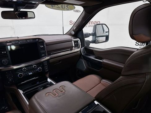 Used 2024 Ford F250 King Ranch w/ FX4 Off-Road Package image 25