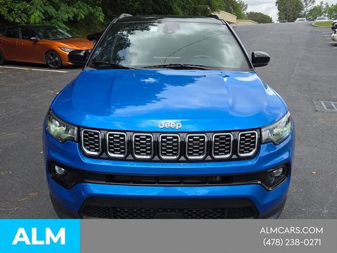 Used 2025 Jeep Compass Limited AWD/4WD image 10