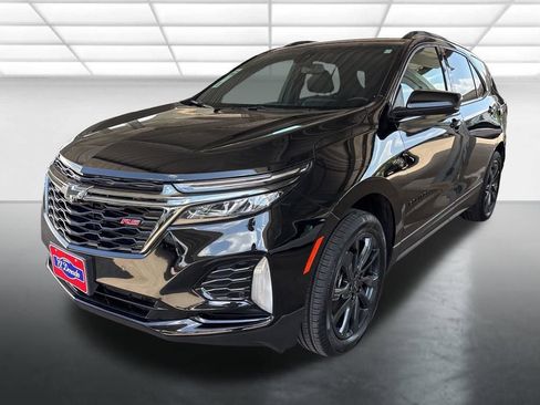 Used 2023 Chevrolet Equinox RS AWD/4WD image 3