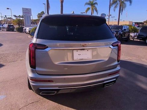 Certified 2023 Cadillac XT6 Luxury image 8
