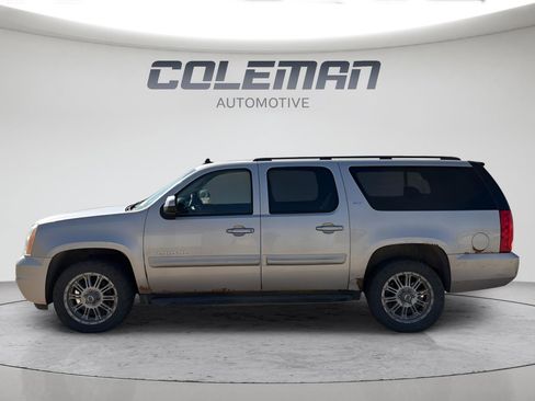 Used 2008 GMC Yukon XL SLT w/ SLT Preferred Equipment Group image 2