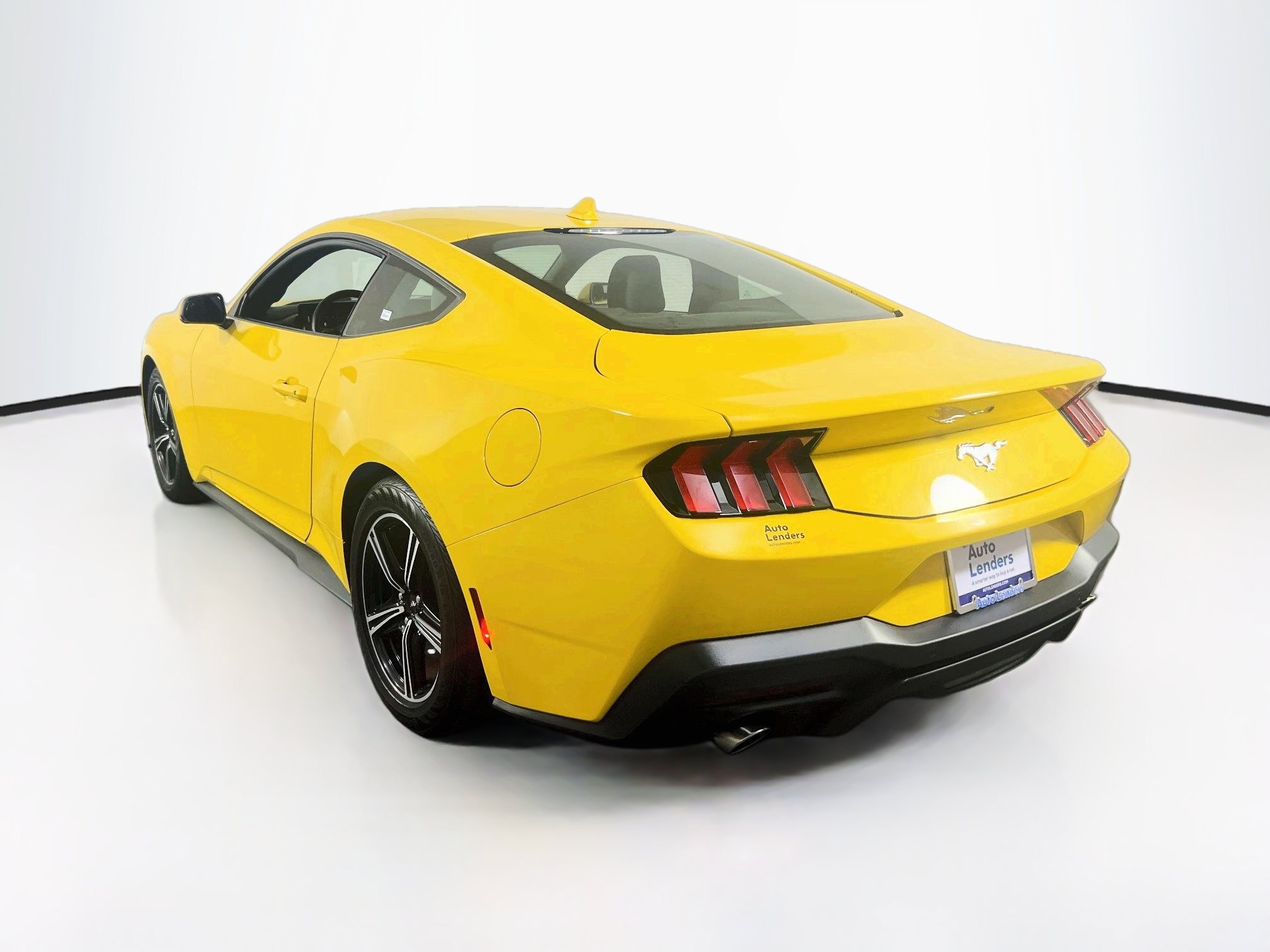Used 2024 Ford Mustang Coupe RWD image 7