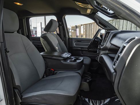 Used 2022 RAM 2500 Big Horn w/ Cold Weather Group image 29