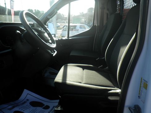 Used 2024 Ford Transit 250 Low Roof w/ Exterior Upgrade Package image 14