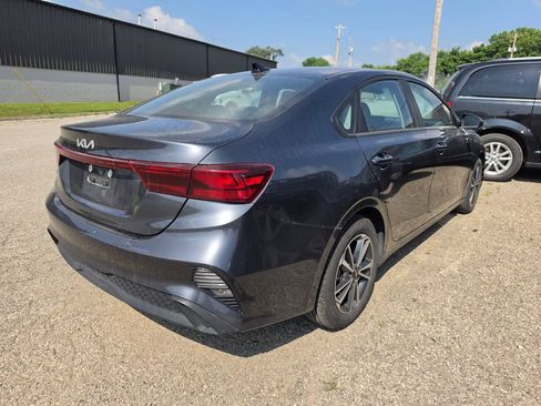 Used 2024 Kia Forte LXS FWD image 2