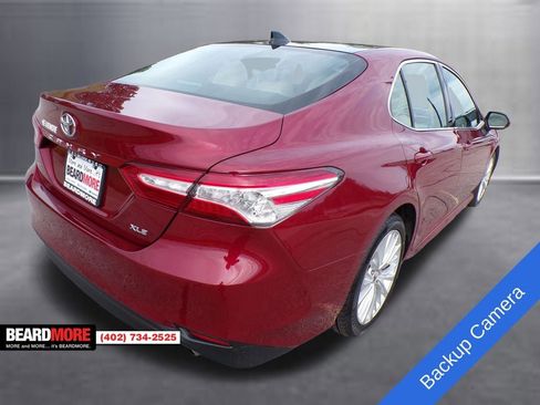 Used 2018 Toyota Camry XSE image 7