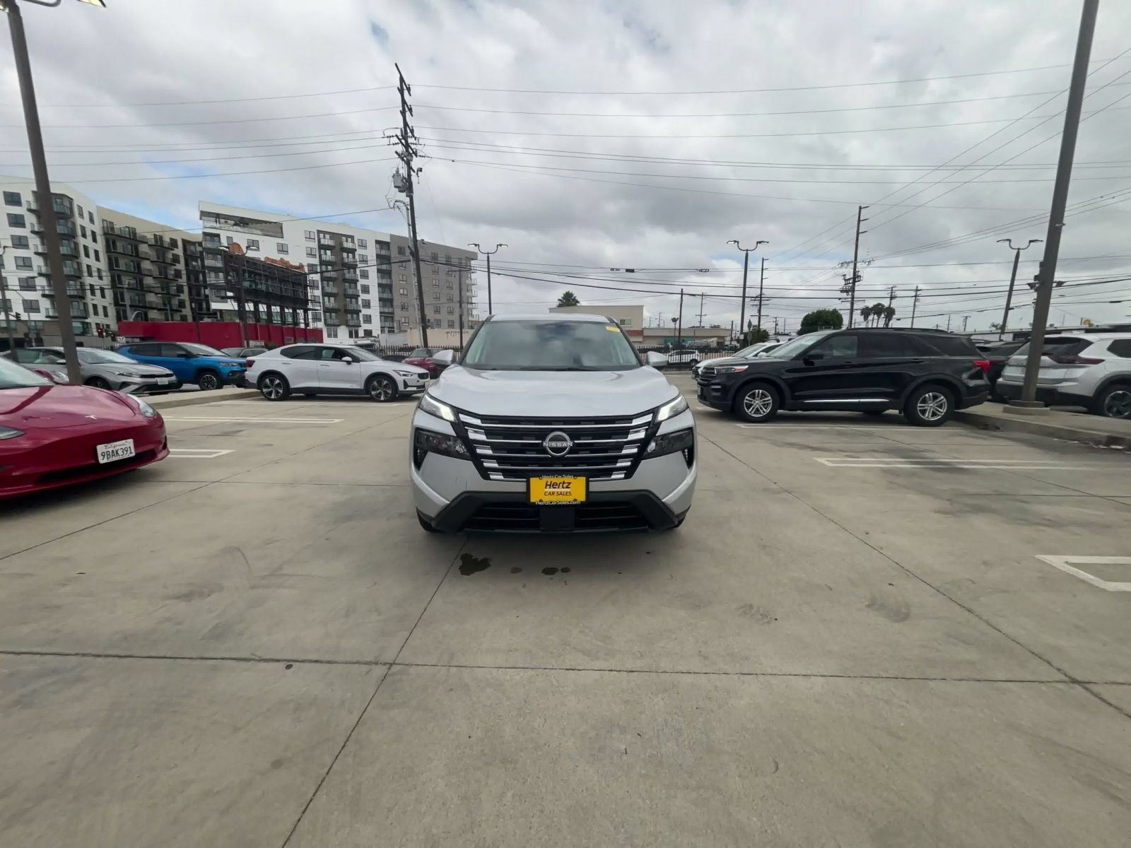 Used 2025 Nissan Rogue SV FWD image 4